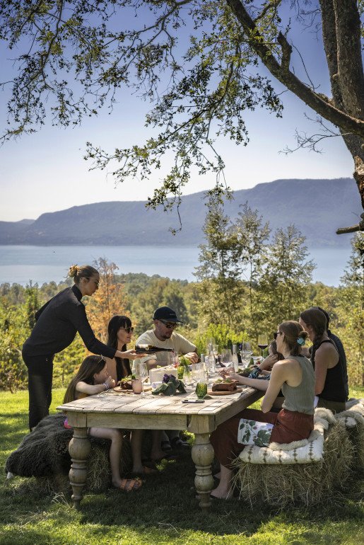 GARDEN TABLE – A perfect spot for unhurried al fresco lunches